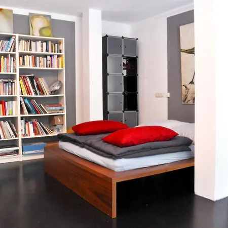 Zwei In Atelierwohnung منزل للإقامة *