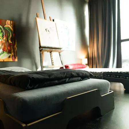 ホームステイ Zwei In Atelierwohnung