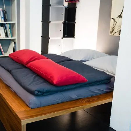 Zwei In Atelierwohnung