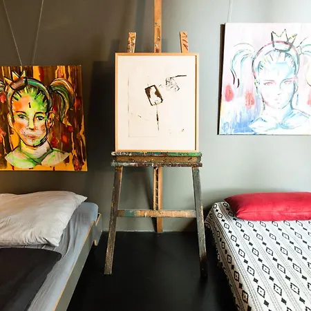 Zwei In Atelierwohnung Cologne