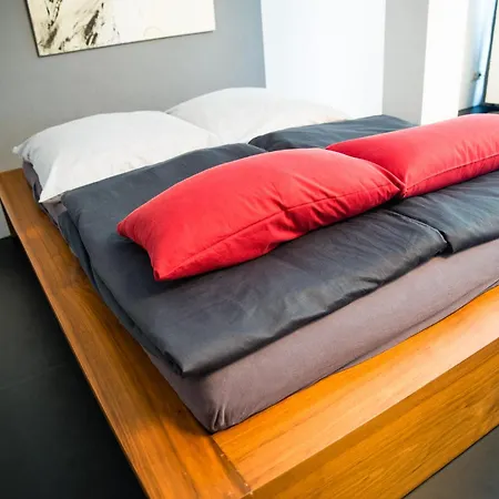 Zwei In Atelierwohnung * Cologne